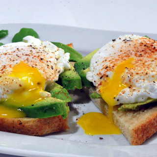 Avocado toast & eggs